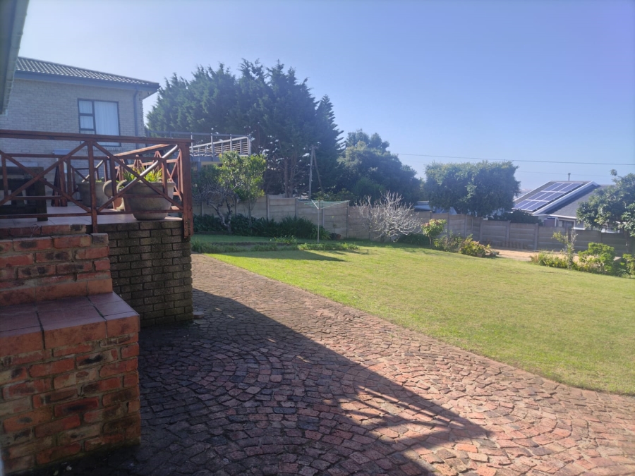 To Let 3 Bedroom Property for Rent in Dana Bay Western Cape